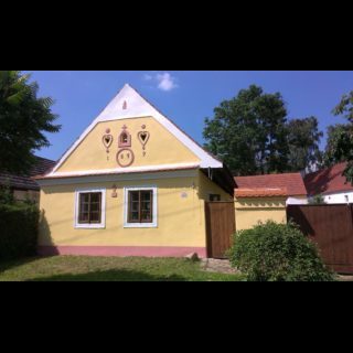 Nátěr fasády statku