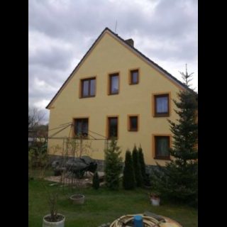 Nátěr fasády včetně rámečků okolo oken