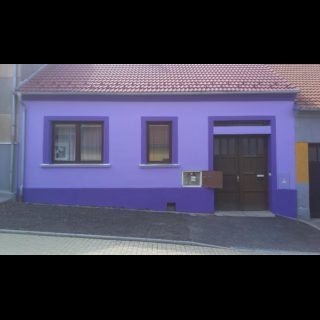 Nátěr sytě barevné fasády